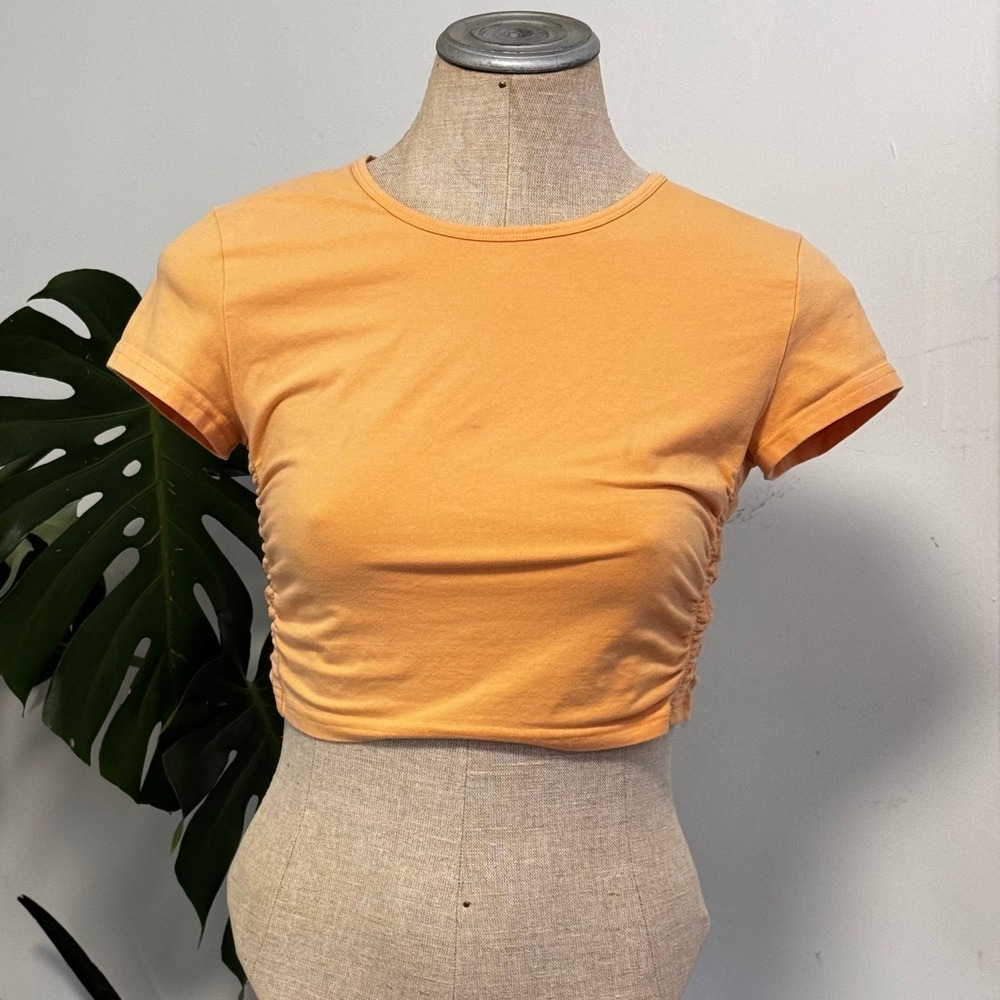 Tna Ruched Side Crop Top Womens Medium Orange Short Sleeve Aritzia Tee Shirt